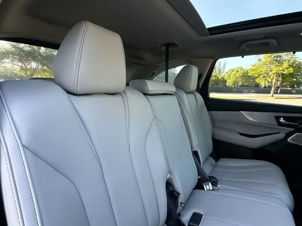 2025 Acura MDX w/Technology Package photo 26