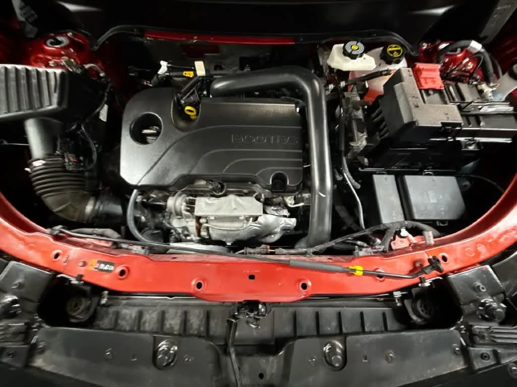 2025 Chevrolet Equinox FWD LT photo 12