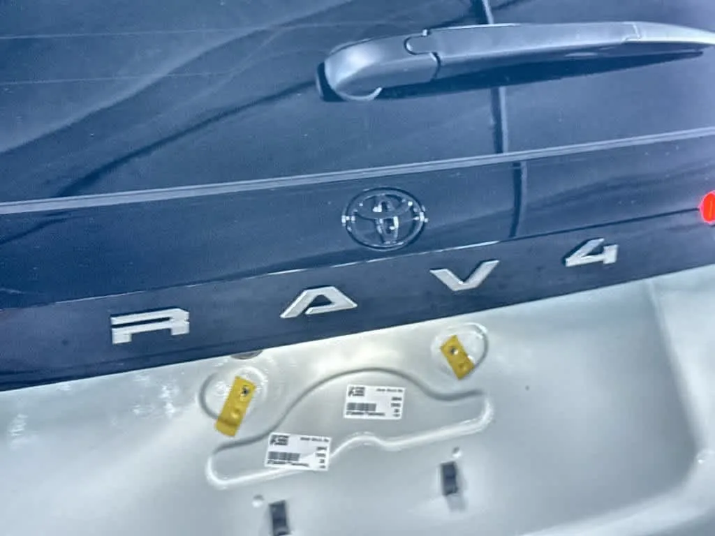 2026 Toyota RAV4 XLE Premium photo 10