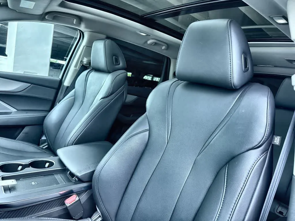 2025 Acura MDX FWD photo 14