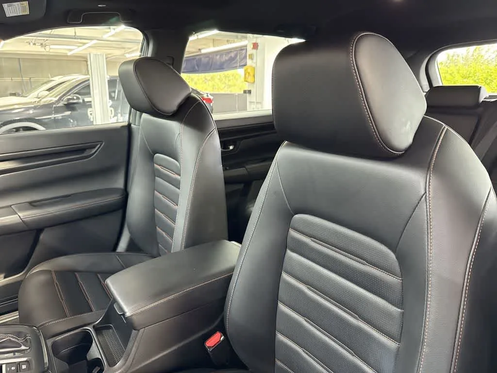2025 Honda CR-V Hybrid Sport-L photo 14