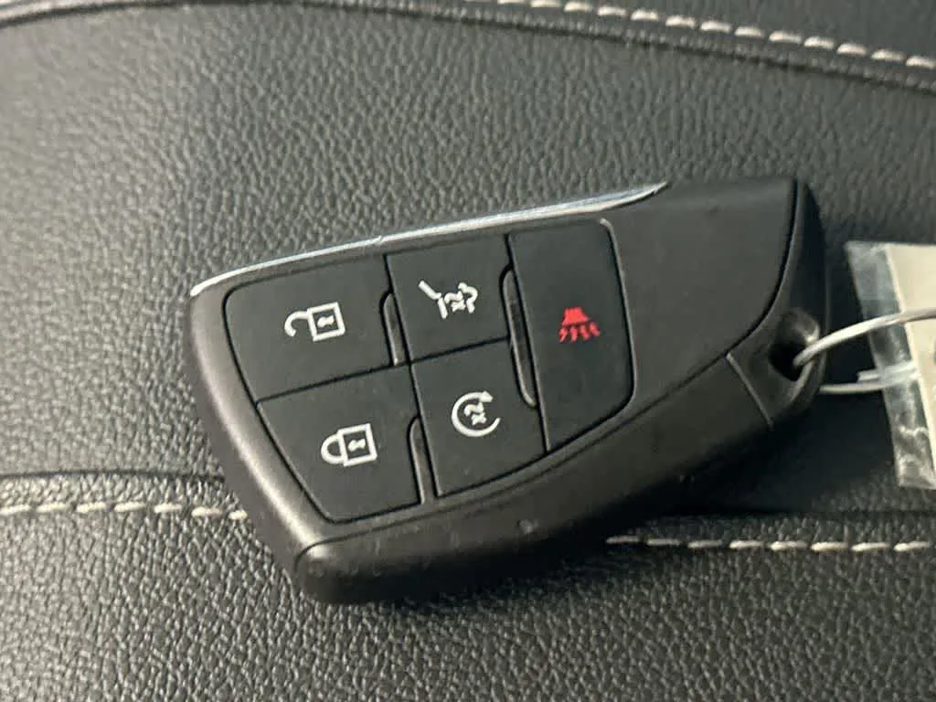 2024 Chevrolet Traverse FWD LT photo 28