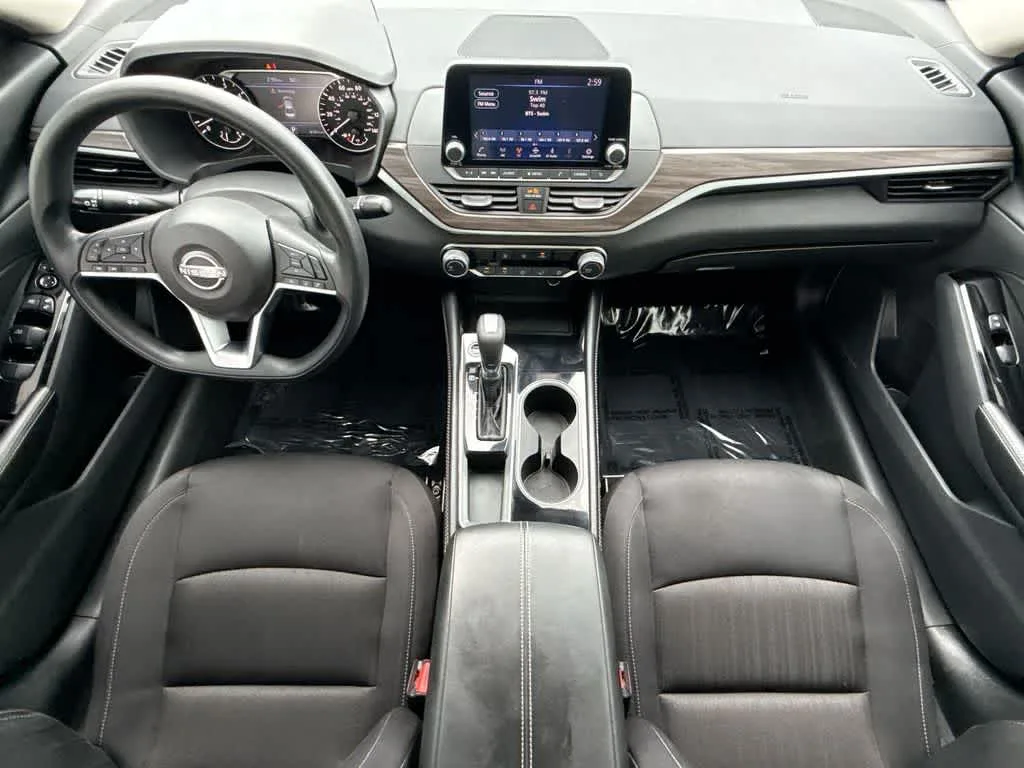 2023 Nissan Altima 2.5 SV photo 24