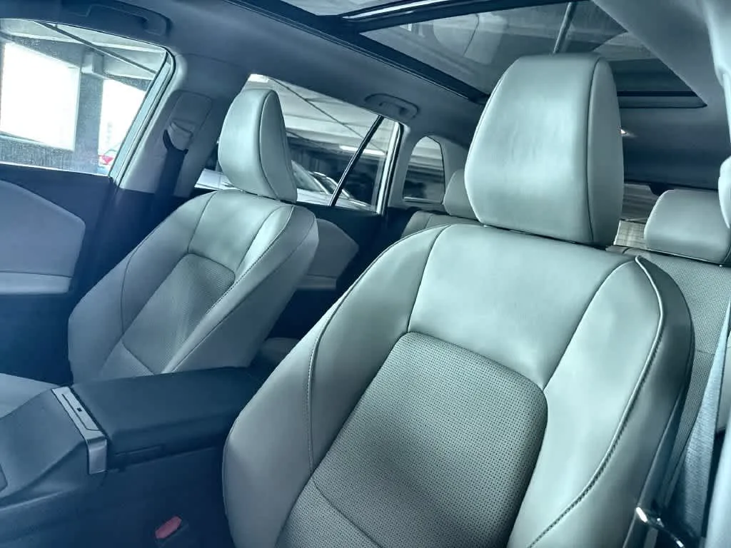2026 Toyota RAV4 XLE Premium photo 14
