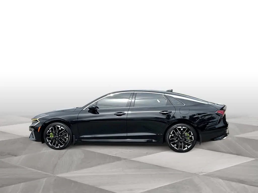 2025 Kia K5 GT photo 5