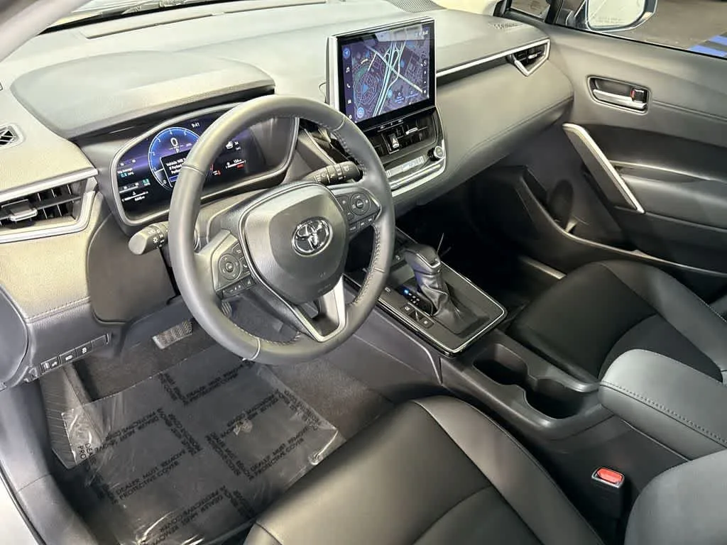 2026 Toyota Corolla Cross XLE photo 13