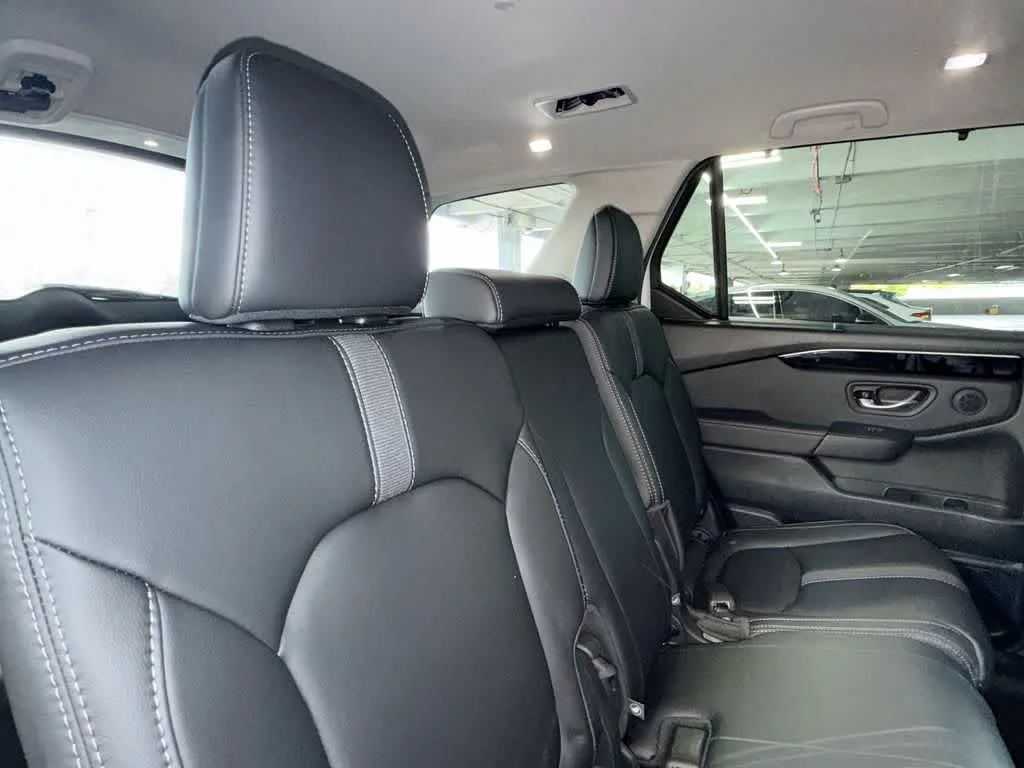 2025 Honda Pilot EX-L photo 26