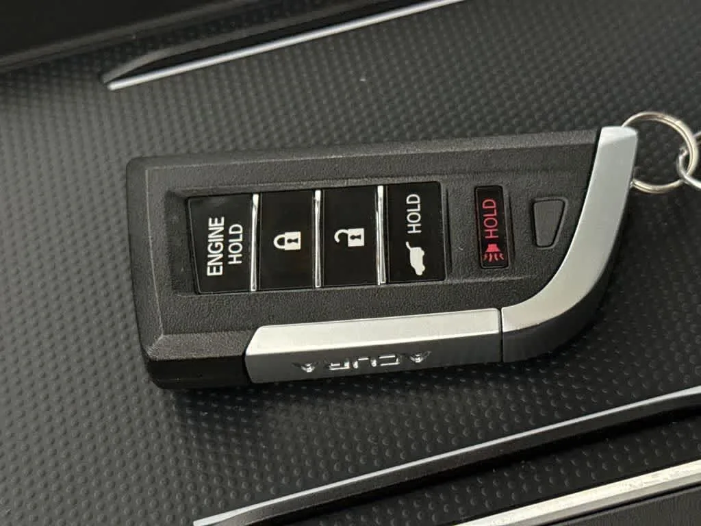 2025 Acura MDX w/Technology Package photo 28