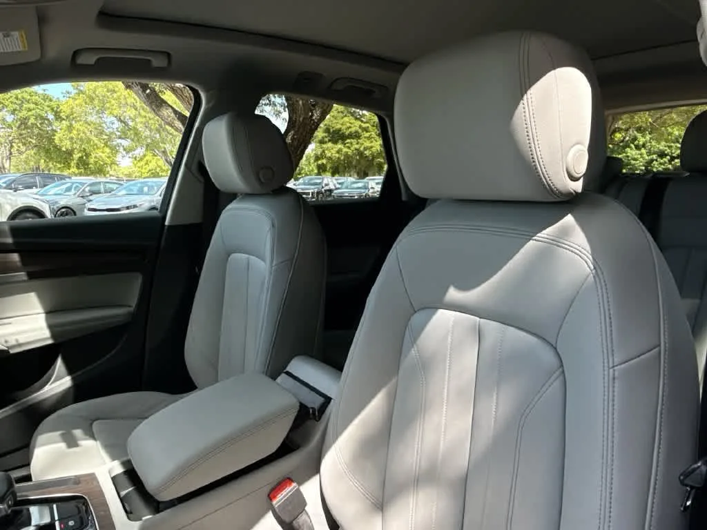 2021 Audi Q5 Premium Plus photo 14