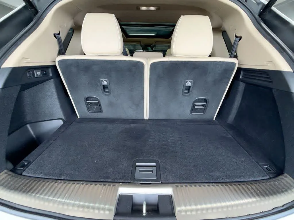 2023 Acura MDX w/Advance Package photo 25