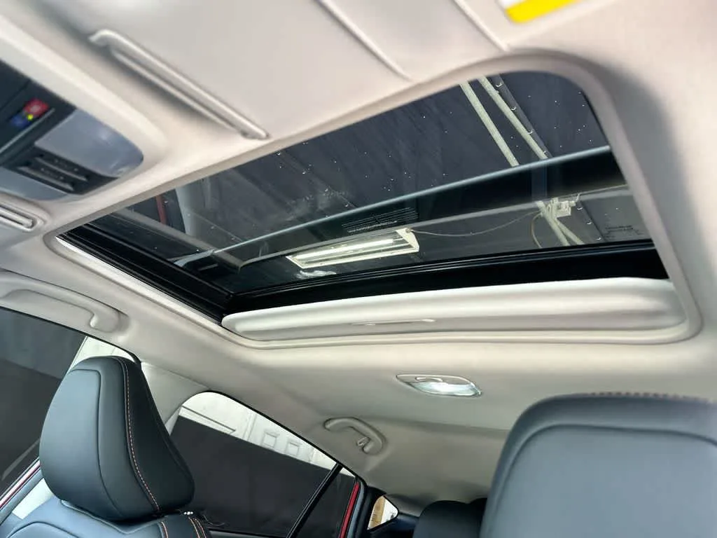 2025 Subaru Crosstrek Limited photo 17
