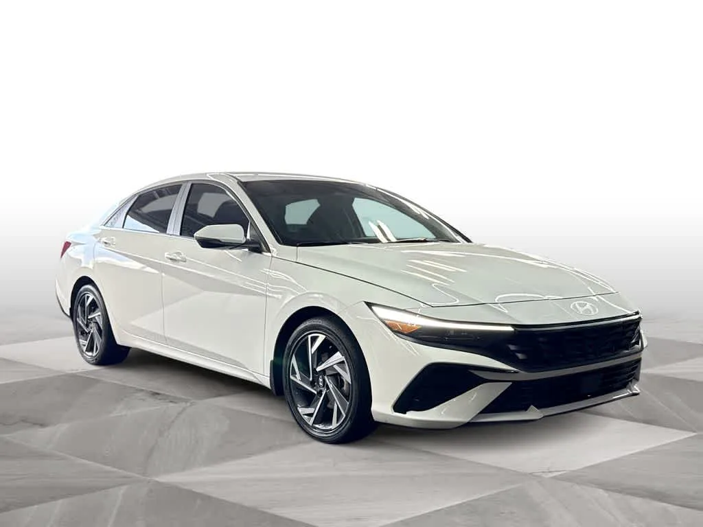 2026 Hyundai Elantra Limited photo 2
