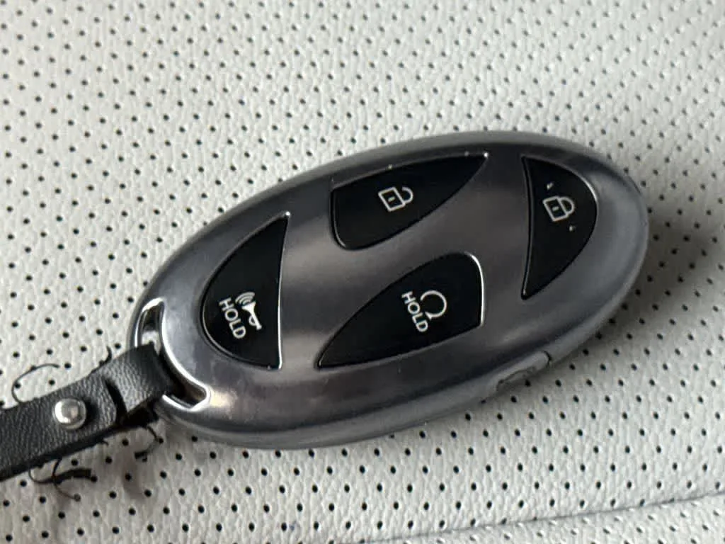 2026 Hyundai Elantra Limited photo 28