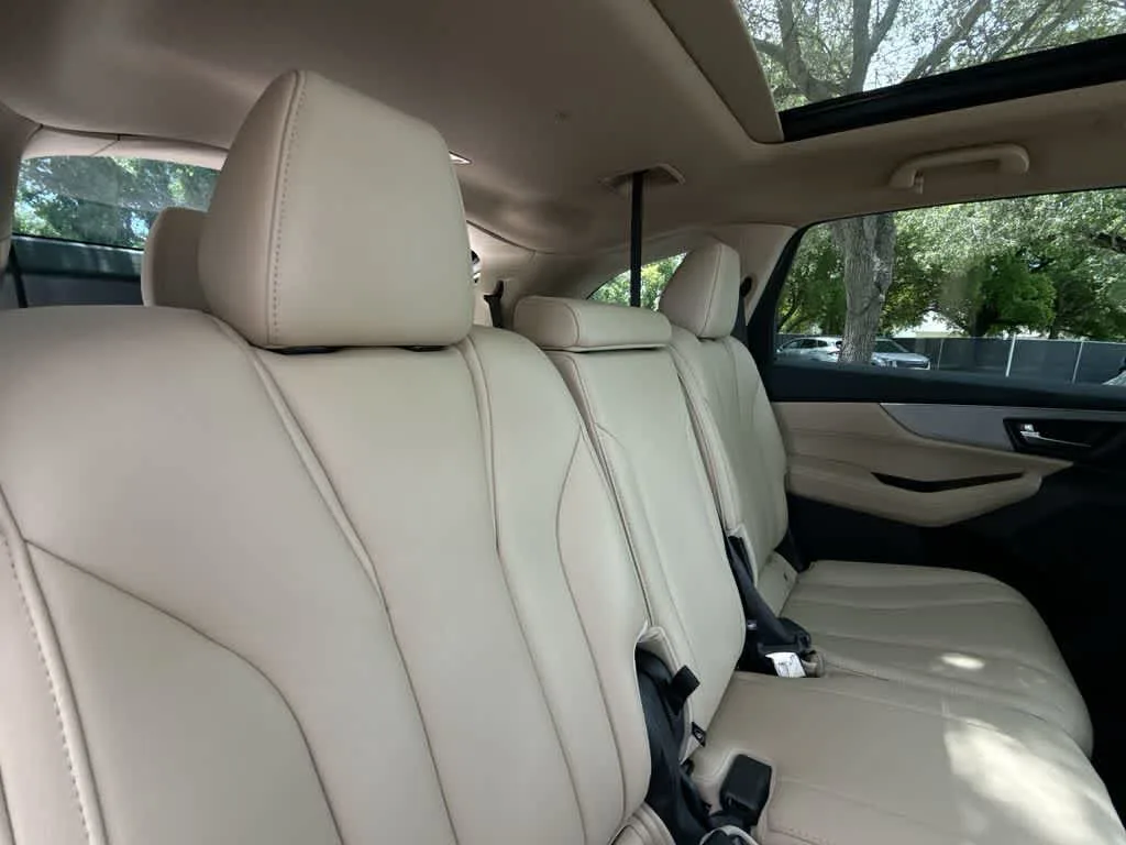 2023 Acura MDX SH-AWD photo 26