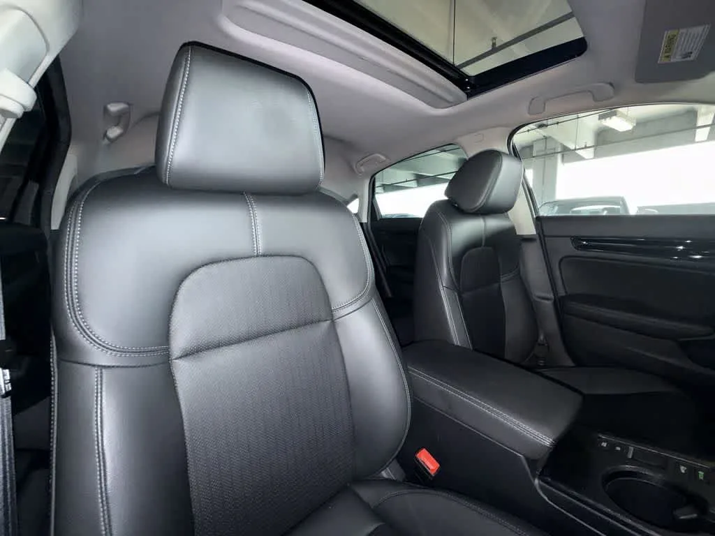 2024 Honda Civic EX-L photo 27