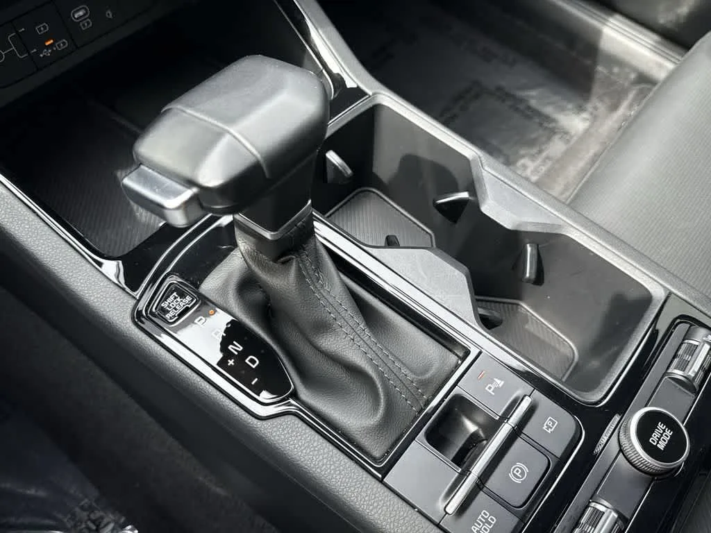 2025 Kia K5 GT photo 21