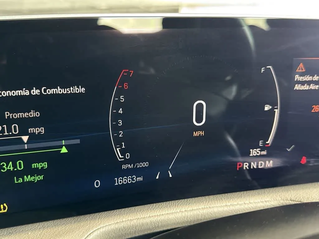 2024 Cadillac XT4 FWD Premium Luxury photo 16