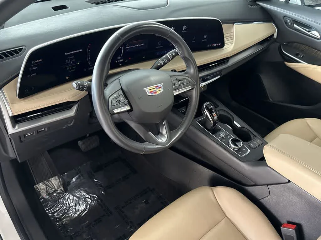 2024 Cadillac XT4 FWD Premium Luxury photo 13