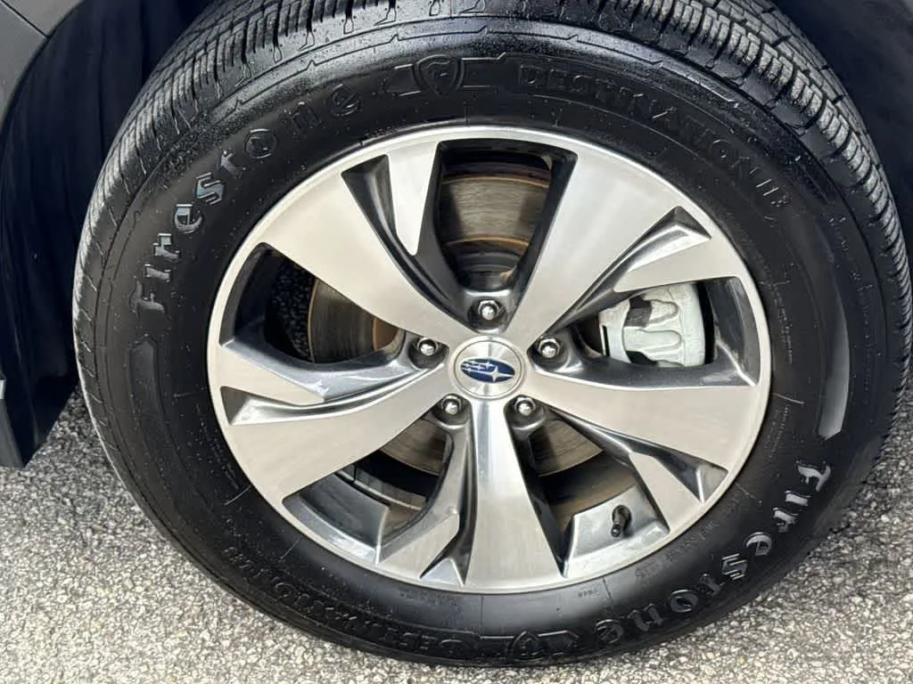 2023 Subaru Ascent Premium photo 11