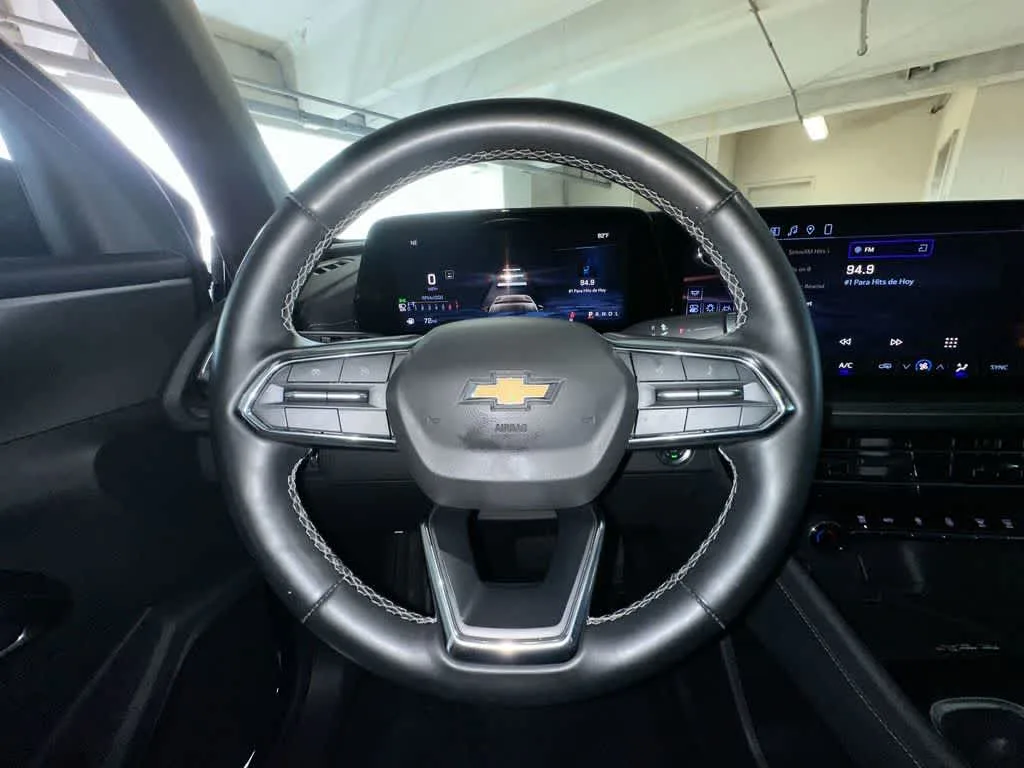 2024 Chevrolet Traverse FWD LT photo 15