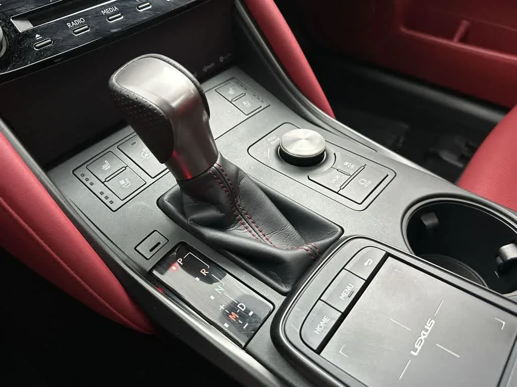 2025 Lexus IS 350 F SPORT photo 21