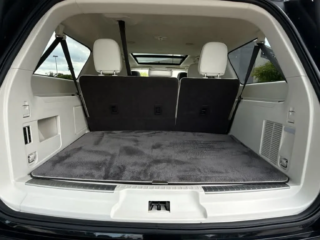 2023 Lincoln Navigator L Black Label photo 25