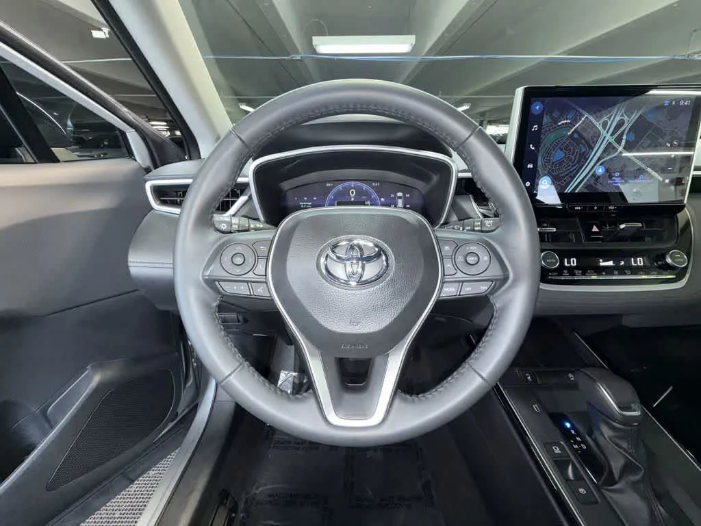 2026 Toyota Corolla Cross XLE photo 15