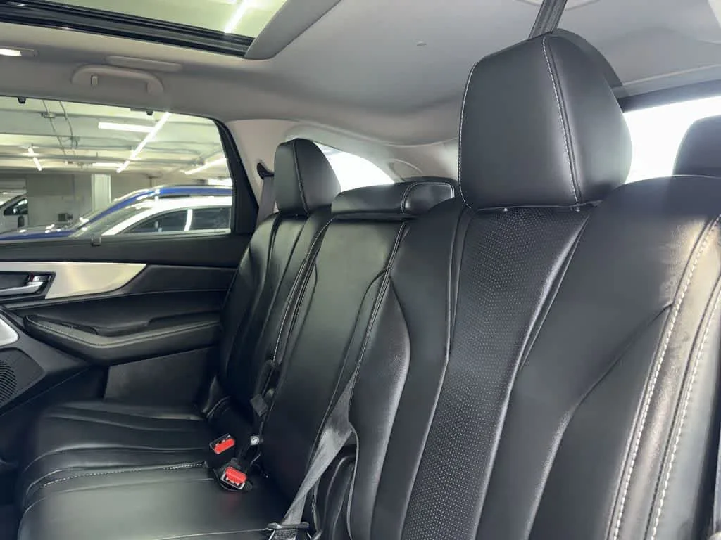 2025 Acura MDX w/Technology Package photo 22
