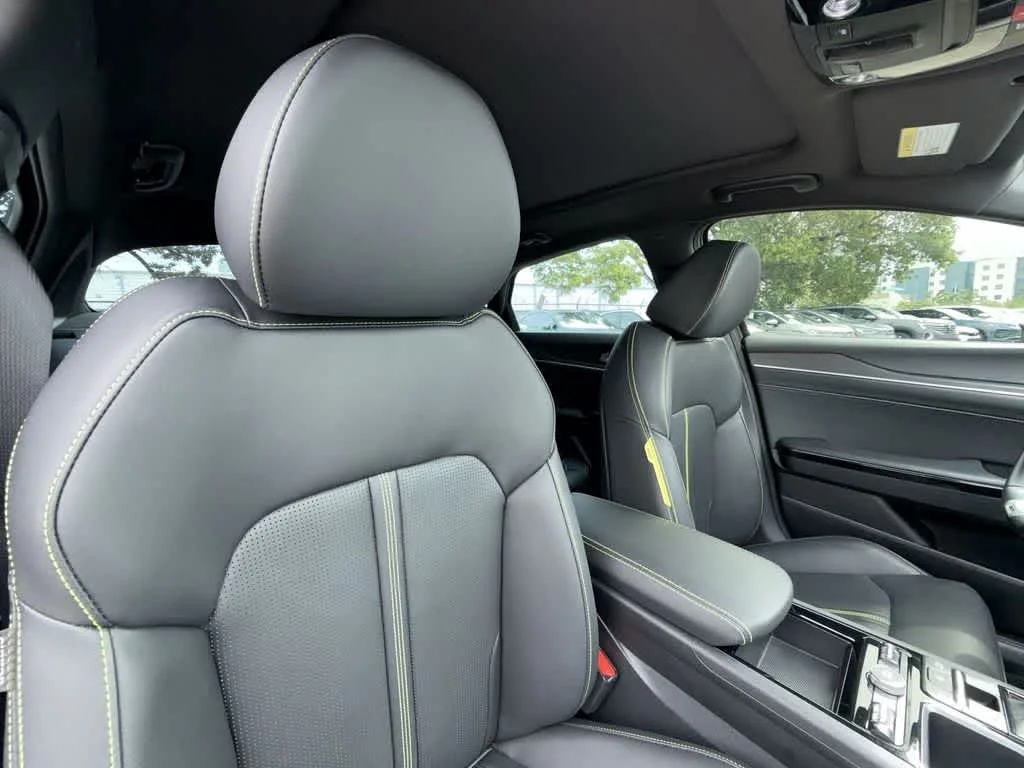 2025 Kia K5 GT photo 27