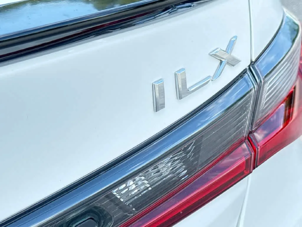 2022 Acura ILX w/Premium/A-Spec Package photo 10