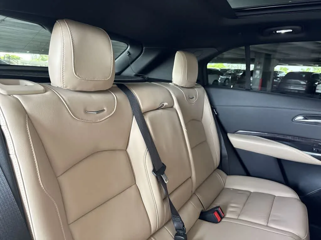 2024 Cadillac XT4 FWD Premium Luxury photo 26