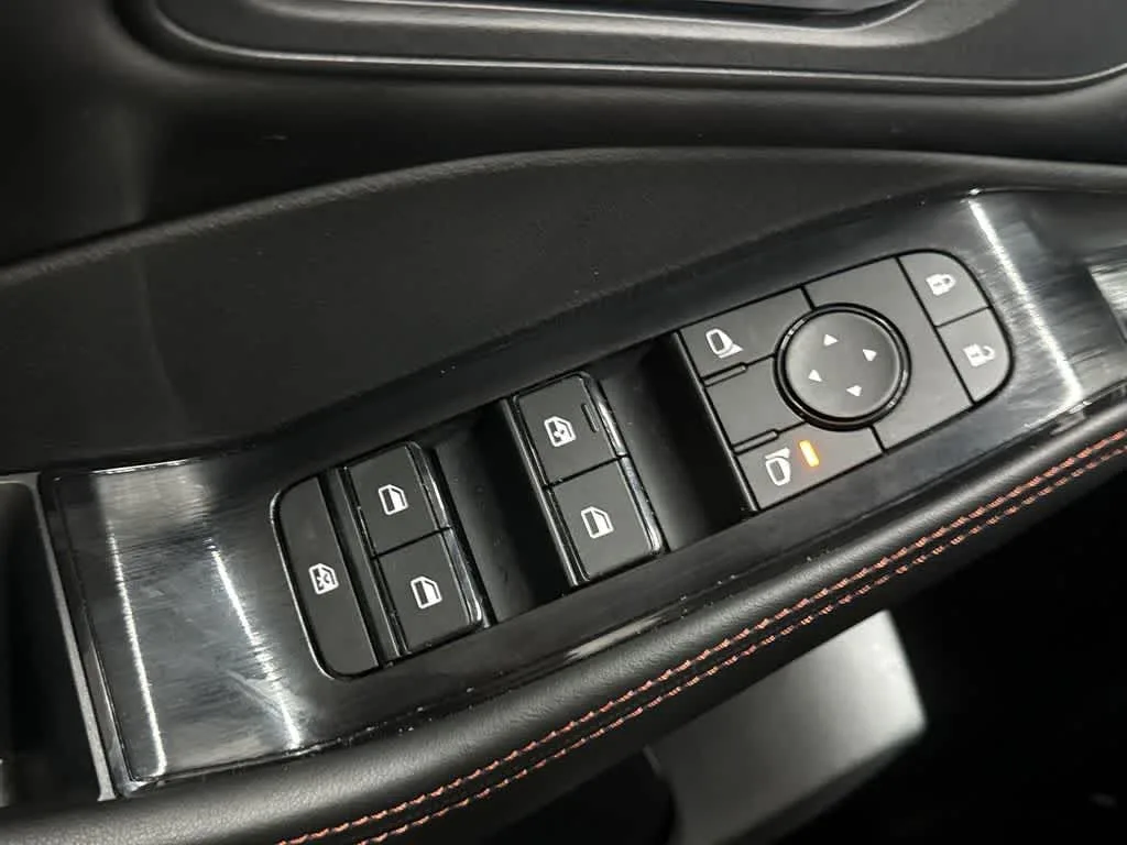 2025 Nissan Rogue Rock Creek photo 17