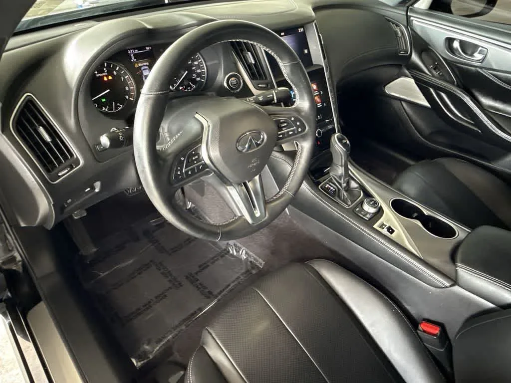 2022 INFINITI Q60 LUXE photo 13