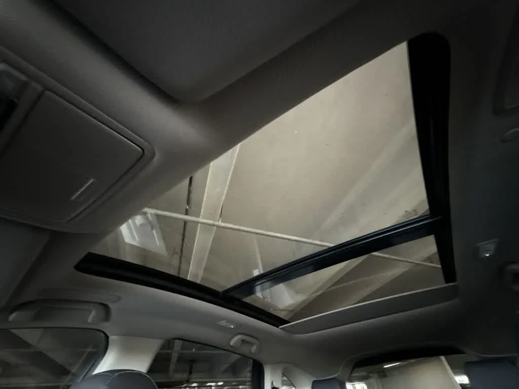 2025 Acura RDX w/Technology Package photo 17