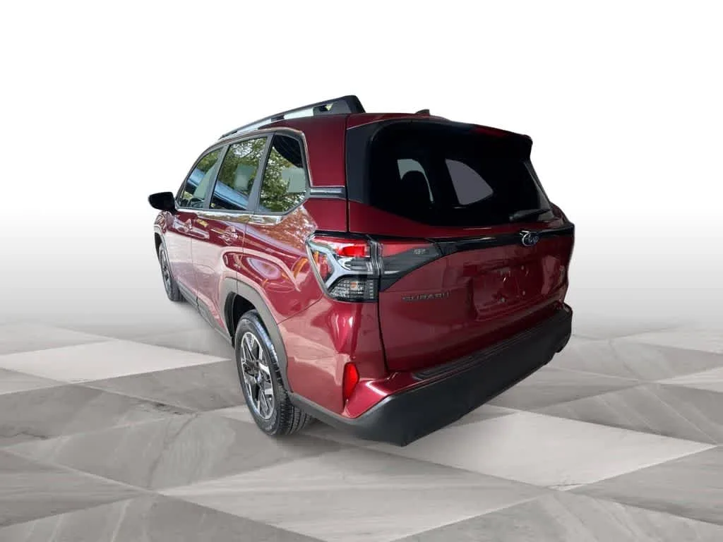 2025 Subaru Forester Premium photo 6