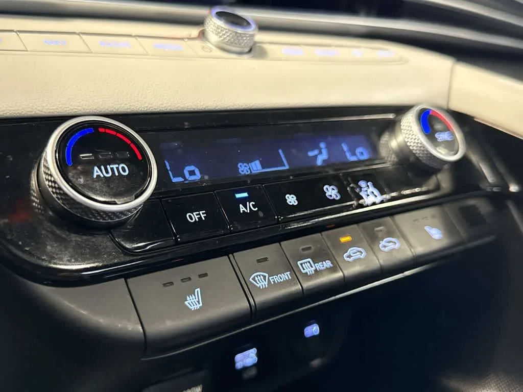 2026 Hyundai Elantra Limited photo 20