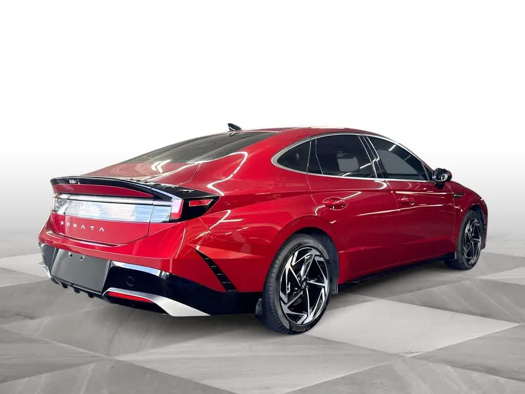 2026 Hyundai Sonata SEL Sport photo 8