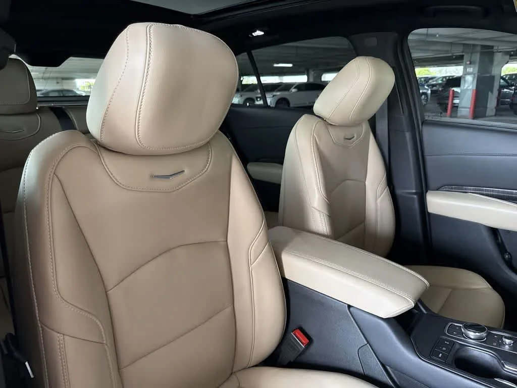2024 Cadillac XT4 FWD Premium Luxury photo 27