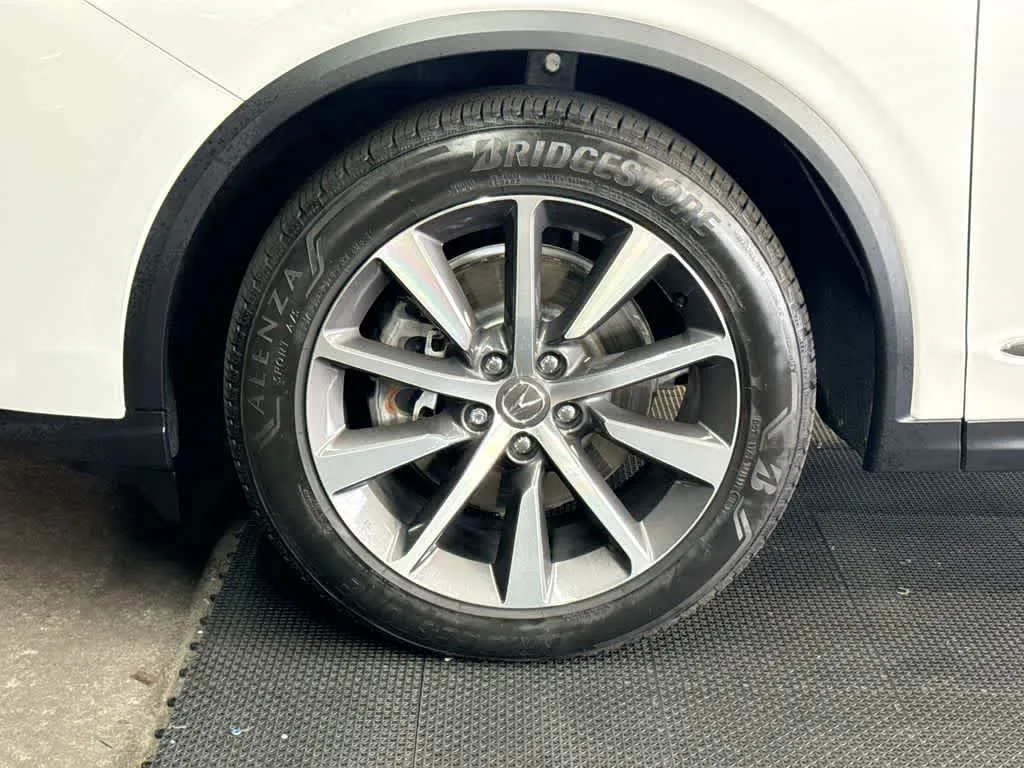 2025 Acura MDX w/Technology Package photo 11