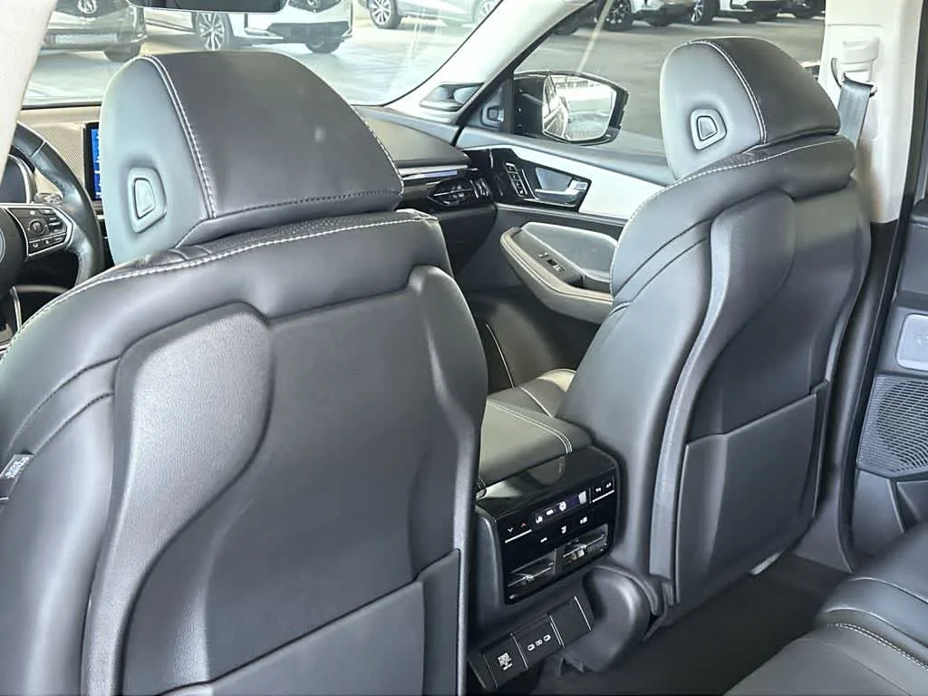 2025 Acura MDX w/Technology Package photo 23