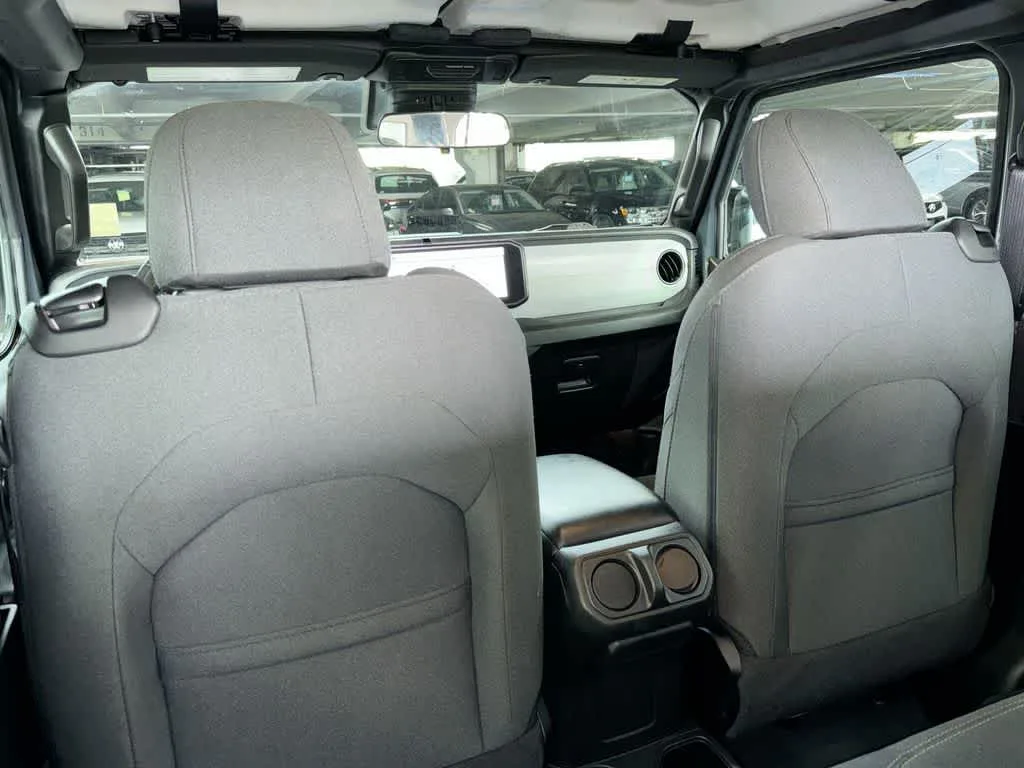2024 Jeep Wrangler Sport S photo 23