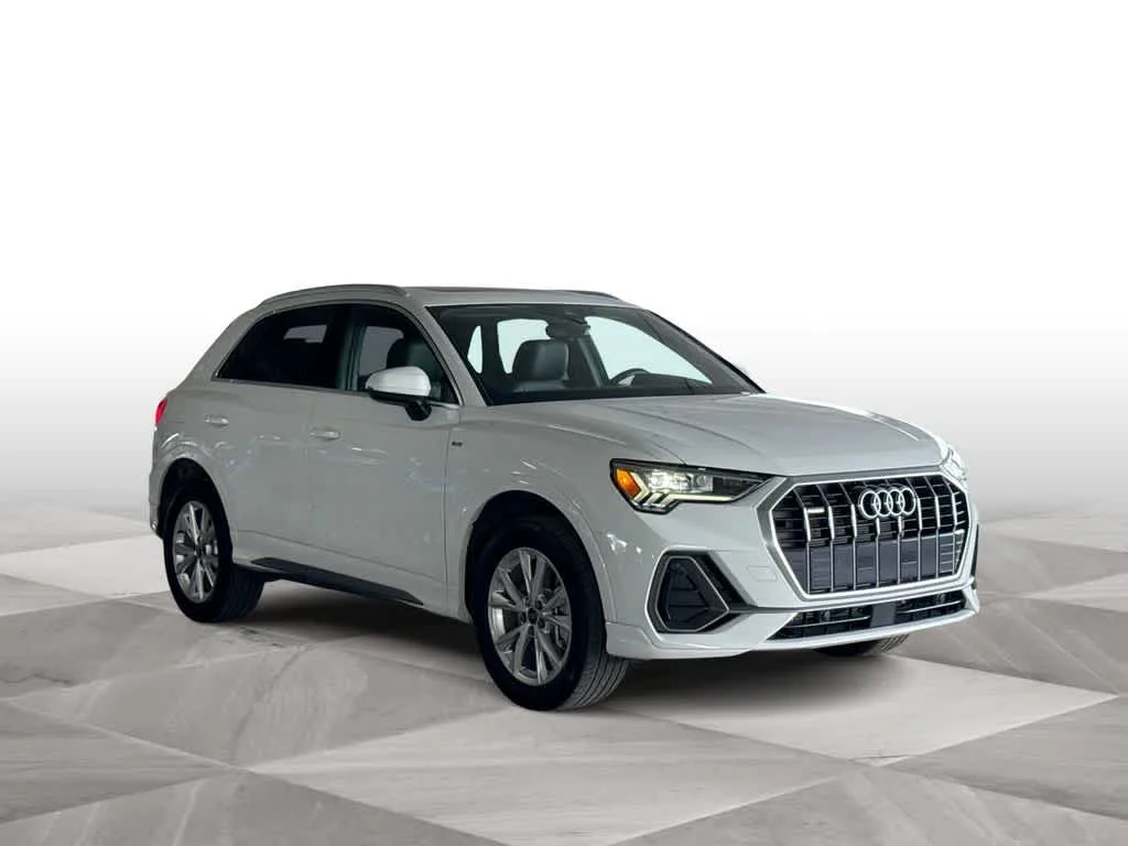2025 Audi Q3 S line Premium photo 2