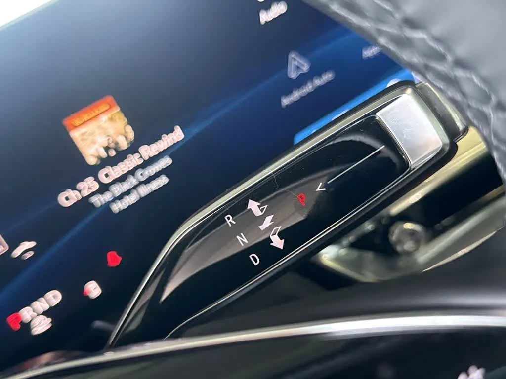2024 Cadillac LYRIQ Luxury photo 21