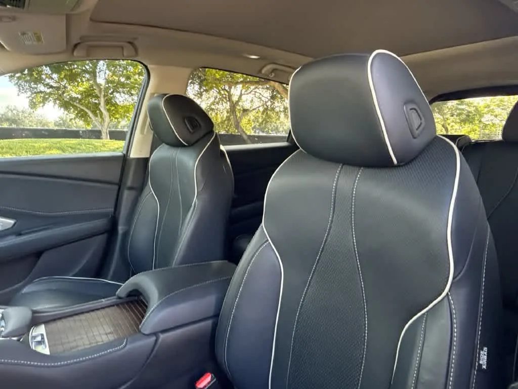 2023 Acura RDX w/Advance Package photo 14
