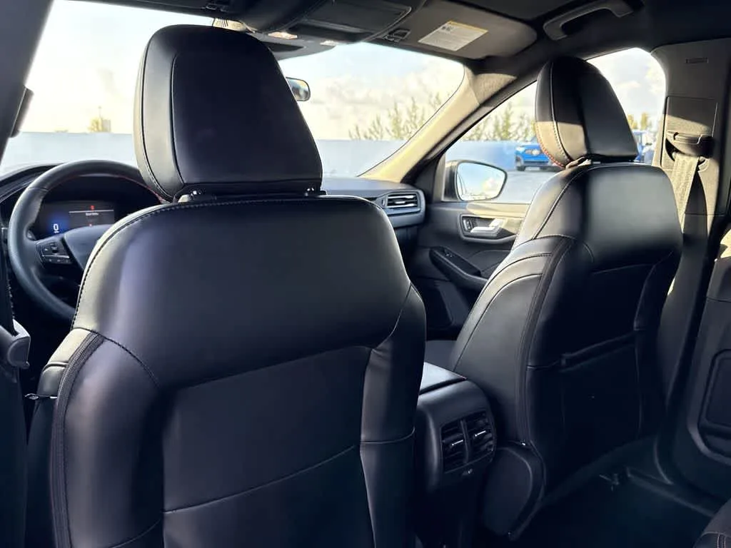 2025 Ford Escape ST-Line photo 23