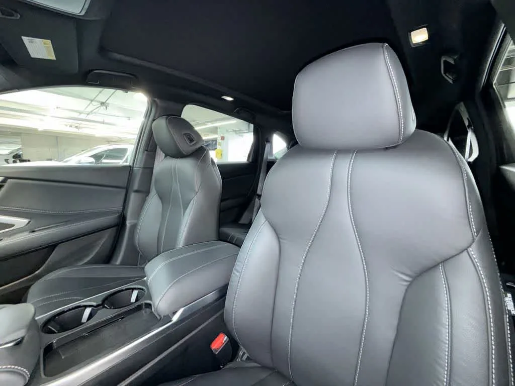 2025 Acura RDX SH-AWD photo 14