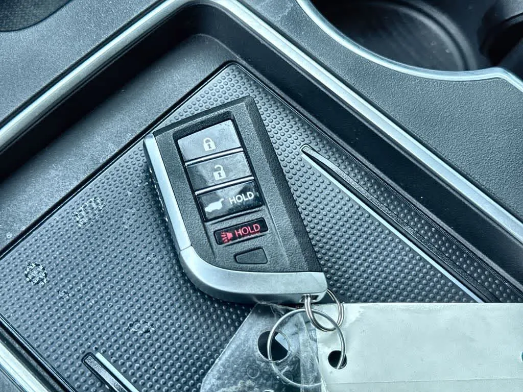 2025 Acura MDX FWD photo 28