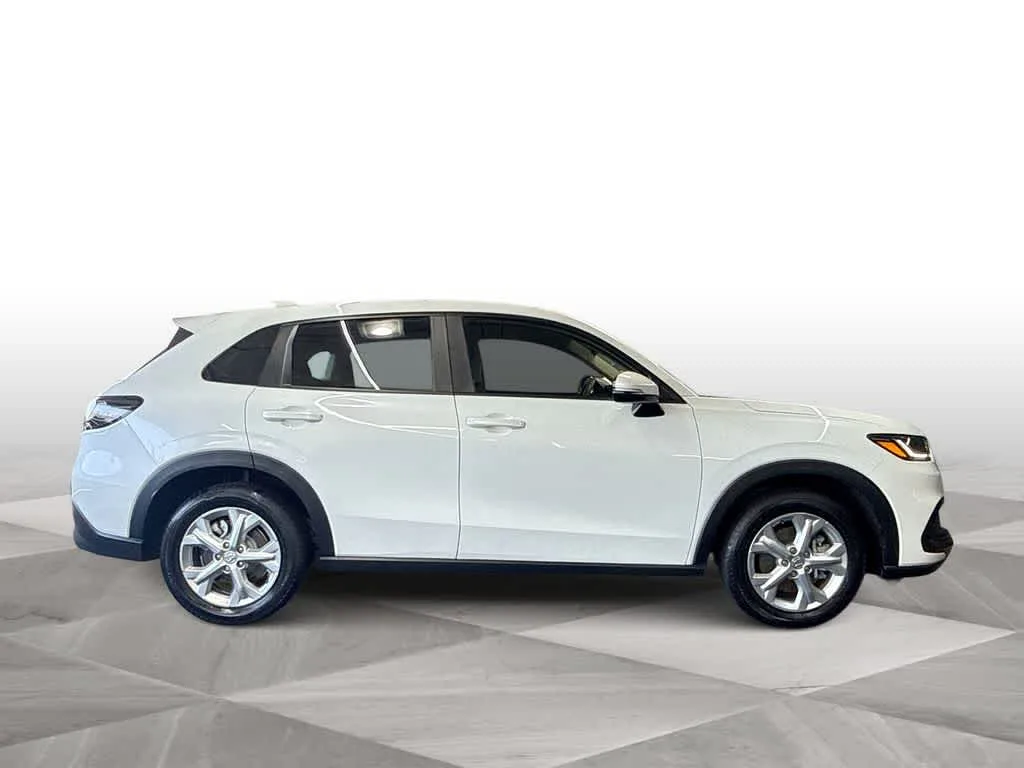 2024 Honda HR-V LX photo 9