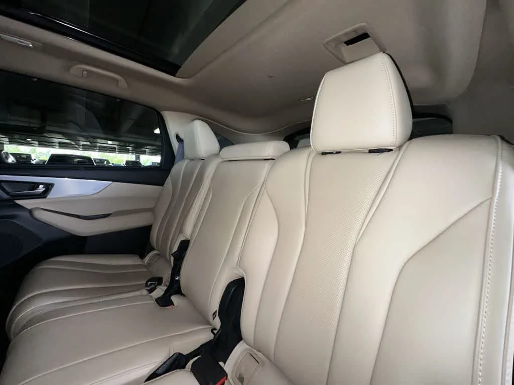2024 Acura MDX w/Technology Package photo 30