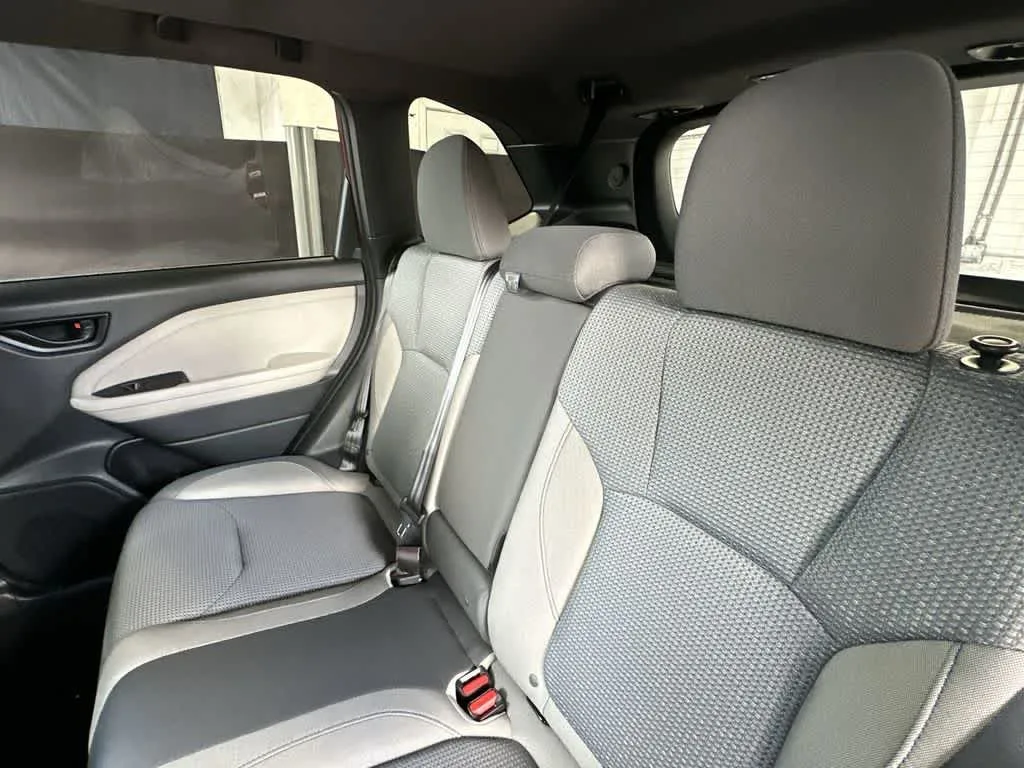 2025 Subaru Forester Premium photo 22